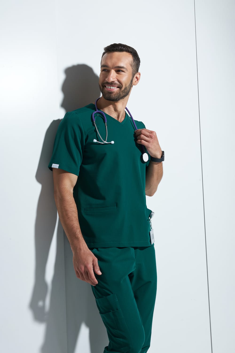 Men’s medical blouse scrubs basic bottle green