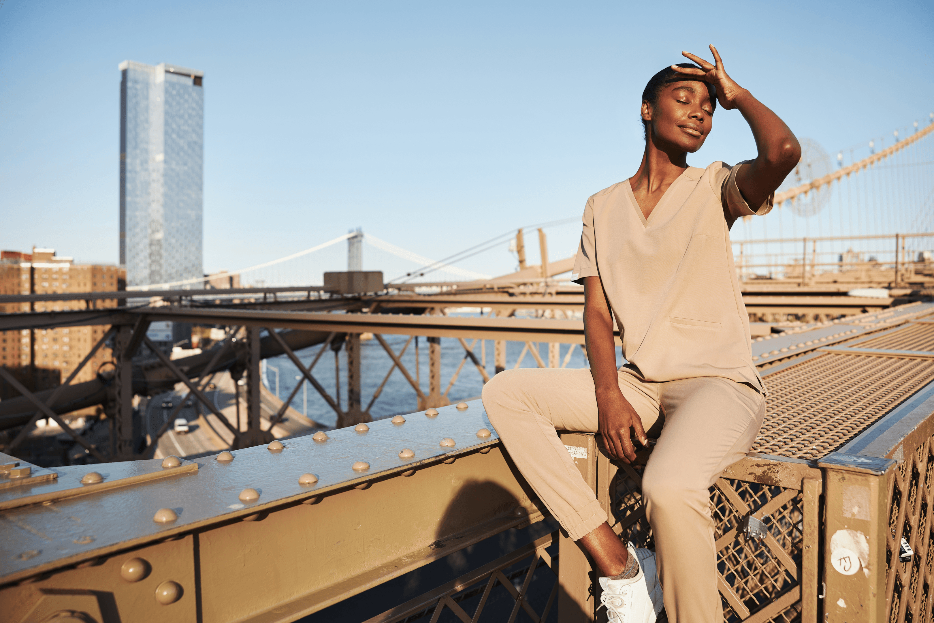 Un set di indumenti medici SCRUBS della collezione base.  