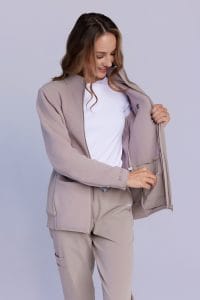 Női orvosi fleece felső LATTE