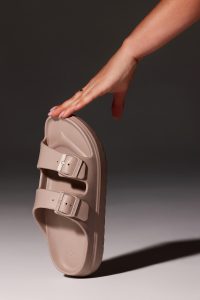 SooLite LATTE medical flip-flops