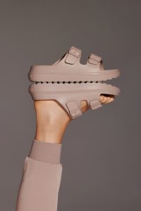 SooLite LATTE medical flip-flops