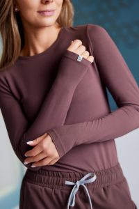 Női orvosi hosszú ujjú HOT CHOCOLATE