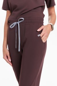 Női orvosi nadrág FLARE műtősnadrág Basic HOT CHOCOLATE