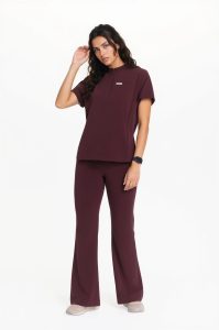 Bluzka medyczna damska scrubs Basic Flex ŚLIWKA W CZEKOLADZIE